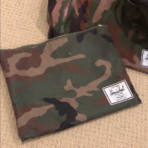 Herschel accessory bag. Woodland camo.